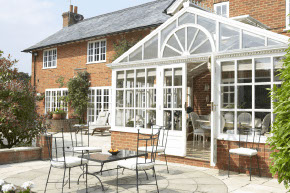 conservatory to be cleaned in Mill Hill